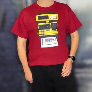 VINTAGE POLAROID CAMERA RAINBOW T-SHIRT UNISEX MEN